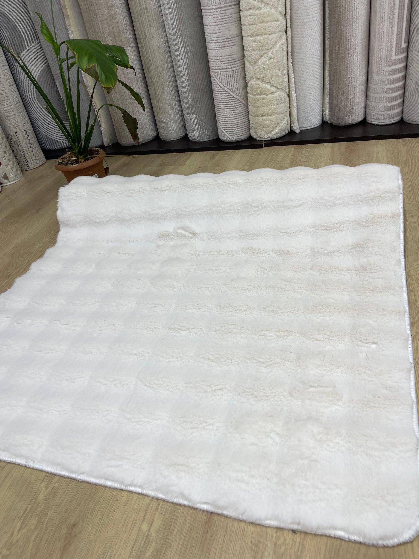 Beyaz Bubble Tavşan Serisi  Peluş Halı