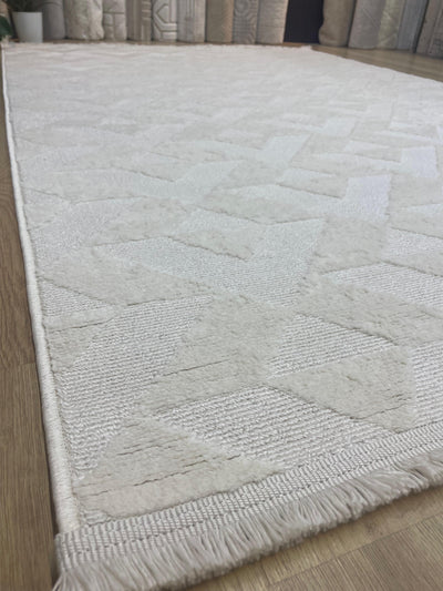 TRENDO 004 BEYAZ ÜÇGEN DESENLİ DEKORATİF HALI✂️