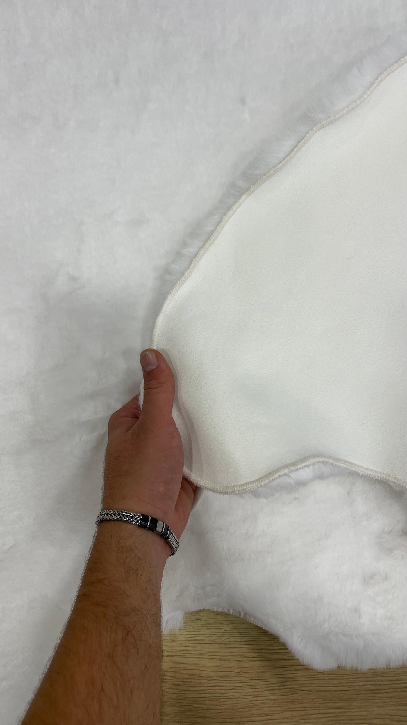 Rugland Puffy Yumuşak Dokulu Tavşan Postu Beyaz